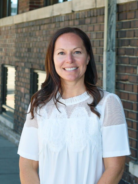 Renae Brouwer Headshot